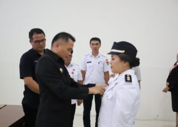 Lantik Sejumlah Pejabat Administrator dan Pengawas, Bupati Kandoli Sebut Jabatan Adalah Amanah
