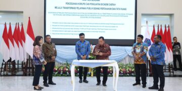Wujudkan Tata Kelola Pemerintahan Bersih, Transparan Dan Akuntabel, Bupati Robby Hadiri Rakoor KPK RI