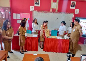 Wabup Vanda Sarundajang Buka Soal USAJ di SD Katolik Sta Marietha Tataaran 2