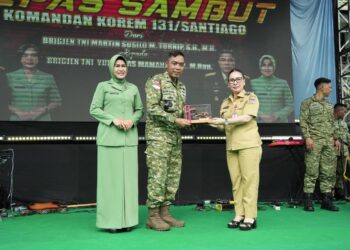 Wakil Bupati Minahasa Vanda Sarundajang Hadiri Acara Lepas Sambut Danrem 131 Santiago Sulut