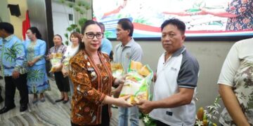 Pemkab Minahasa Terima Bantuan 450 Sak Beras. Wabup Vanda : Akan Diberikan  Kepada Masyarakat Yang Masuk Kriteria Dan Kurang Mampu 