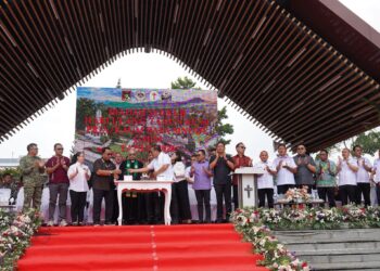 Minahasa Tuan Rumah HUT Ke-64 PKB Sinode GMIM, Bupati Robby : Pelayanan Kaum Bapa Jadi Akar Yang Kuat Dalam Keluarga
